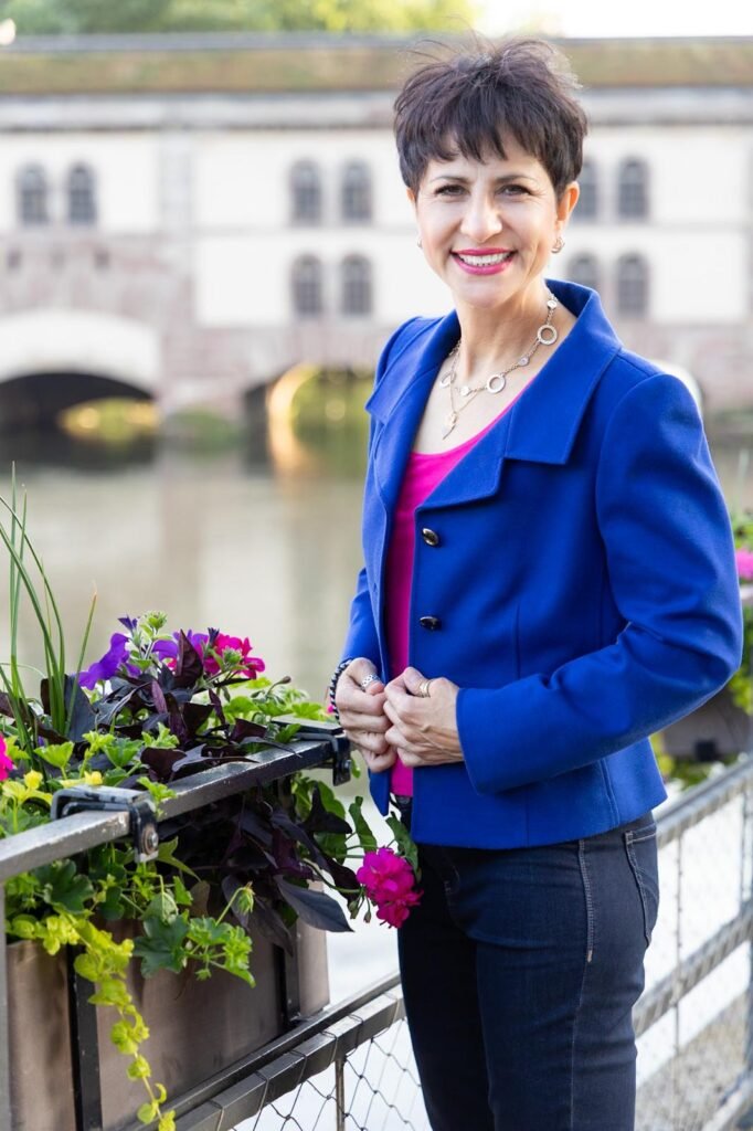 Professional portrait or lifestyle image representing SHOKO’s buyer-focused guidance in France.